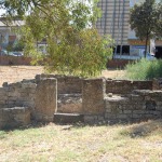 L’edificio funerario rimontato nell’area antistante il Museo.